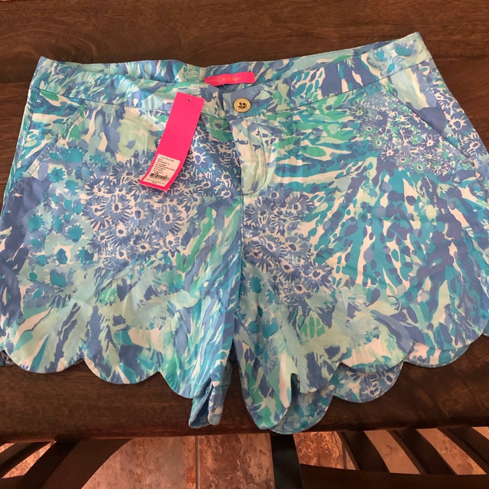 NEW WITH TAGS Lilly Pulitzer buttercup stretch short. Hey hey soleil SIZE 16